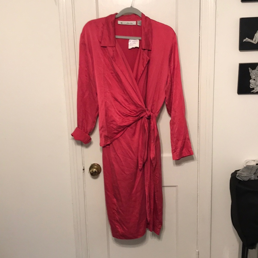 Chic 80’s wrap/snap dress with tie. L
